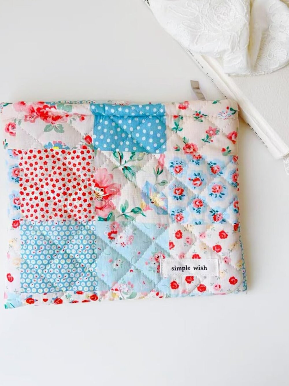 NEW Fashion Floral Makeup Bags Quilted Style Aesthetic Cute Cosmetic Makeup Bag